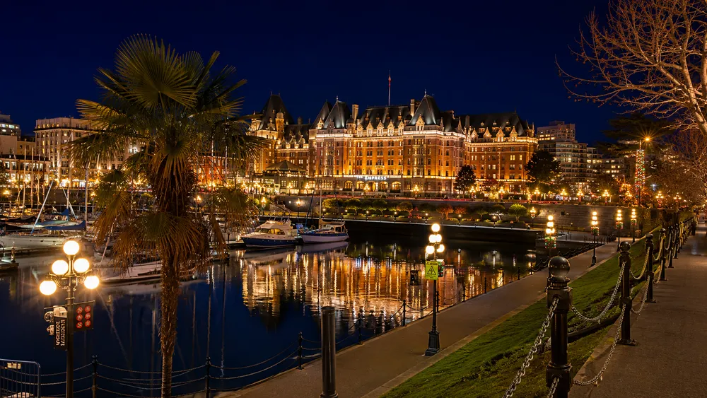 Victoria 1-Day Tour | British Charm & Coastal Gardens — photo 2