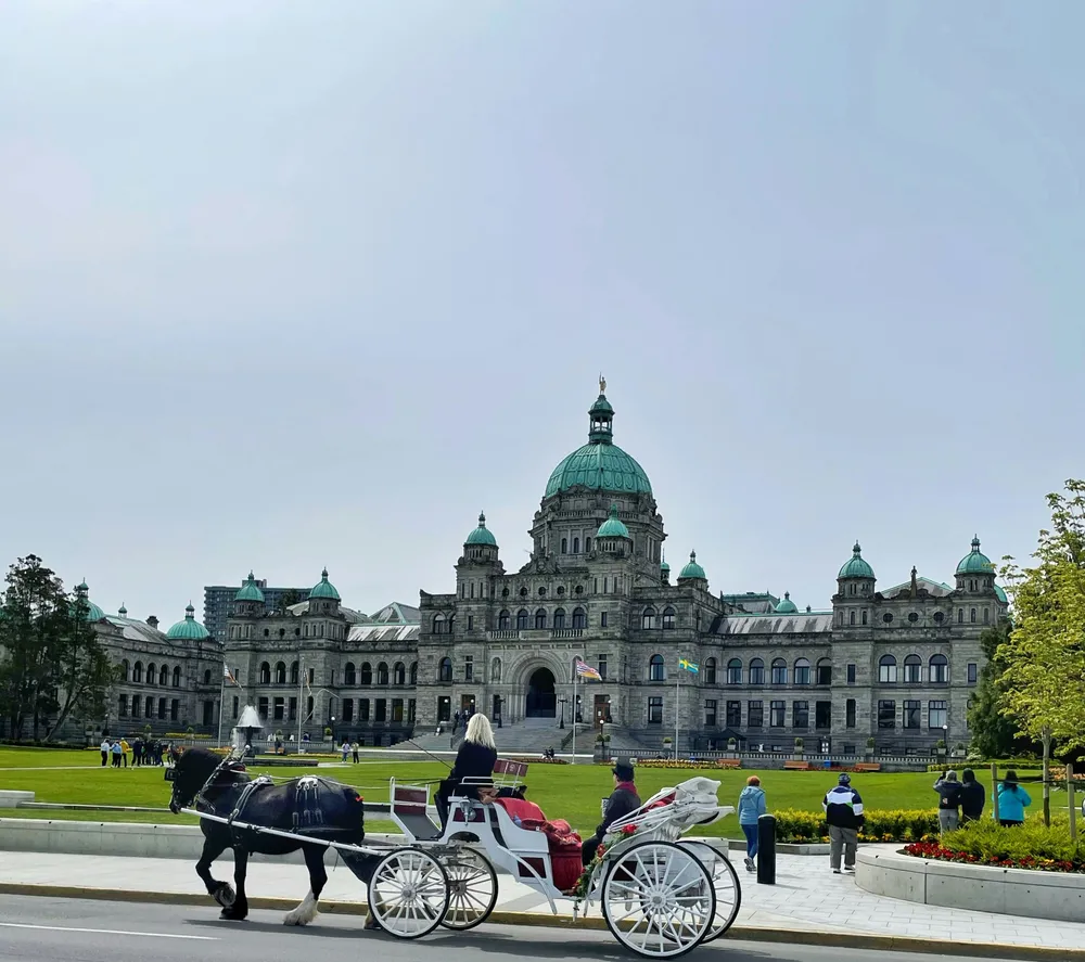 Victoria 1-Day Tour | British Charm & Coastal Gardens — photo 9